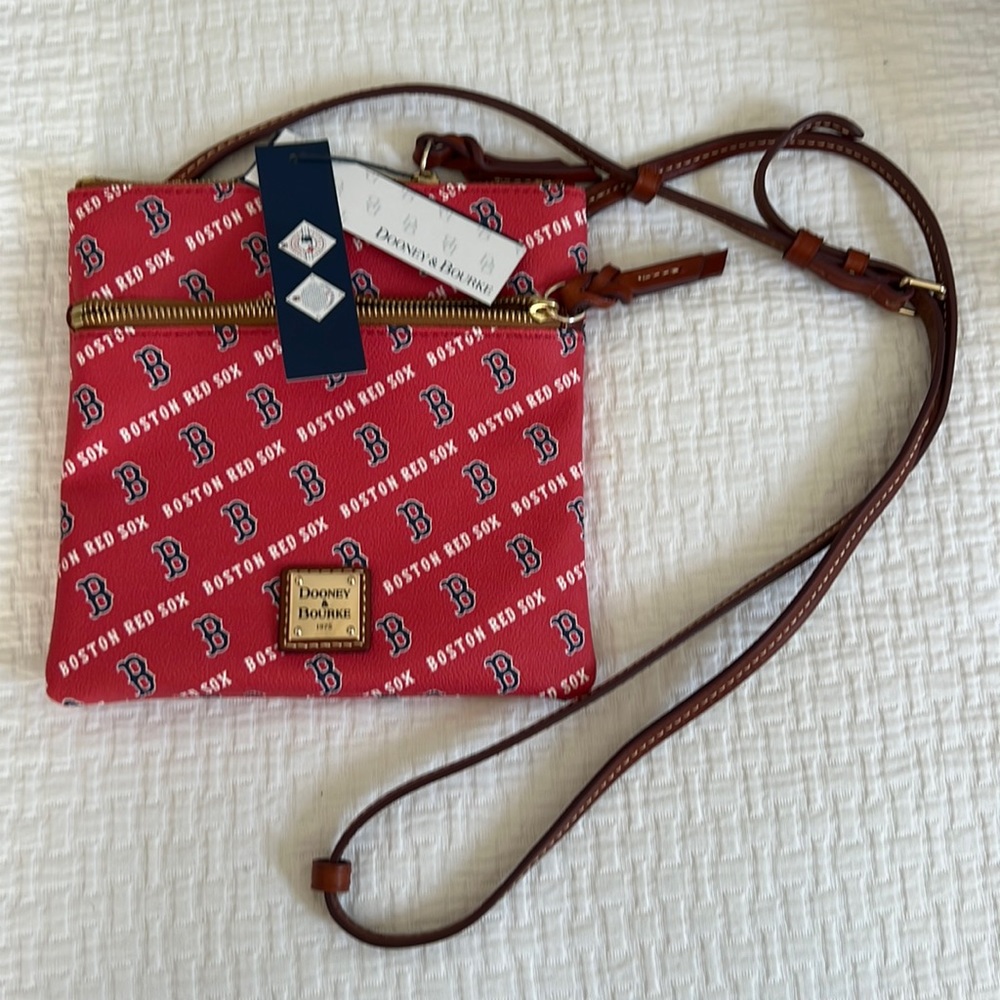 DOONEY & BOURKE Boston RED SOX Double Zip Crossbody- New With Tags!